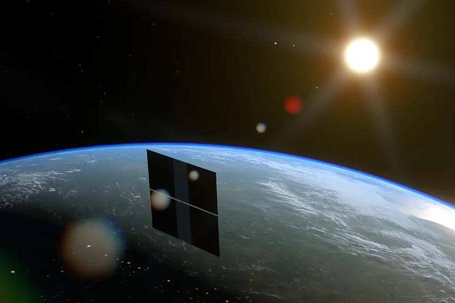 去太空训练AI大模型，24小时太阳能供电的GPU明年上天