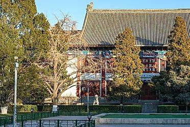 北京大学彭宇新教授团队开源最新多轮交互式商品检索模型、数据集