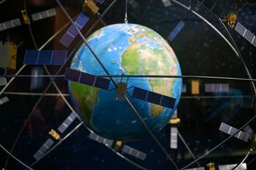 AI算力大战打到太空！英伟达前脚H100入轨，谷歌TPU后脚上天，中国玩家笑而不语