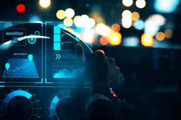 Robotaxi狂飙836%！全球首家Robotaxi公司成功回归港股