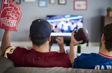 Google TV 正式接入 Gemini，用情境化问答革新家庭娱乐和学习方式