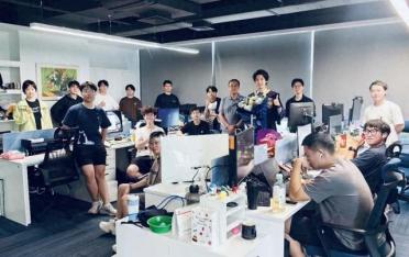 0.9B参数刷新五项SOTA，清华开发小而强通用VLA模型｜对话詹仙园