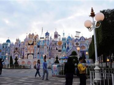 迪士尼加速AI落地：从DisneyGPT到“贾维斯”，娱乐巨头正构建自己的智能创意引擎