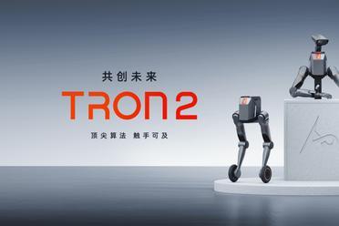 中国原创，全球首款：具身机器人通用基座诞生！重塑具身智能研发范式