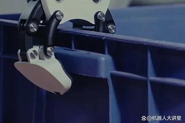 工业真正需要什么样的具身智能机器人？新时达给出答案