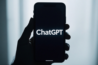 研究揭示就业寒冬早于 ChatGPT 问世，AI 冲击波早在2022年初已显现