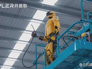 实验室的优雅，还是工厂的轰鸣？开普勒K2“大黄蜂”与北美人形军团的路径对决