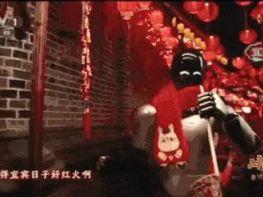 魔法原子春晚舞台倒酒，捅破了机器人「只会表演」的窗户纸