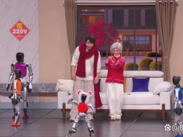 春晚上的万元机器人，松延动力如何把“人形”做成家庭消费品