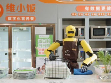 香港中环，将迎来一位“金牌店员”：当人形机器人为你的健康午餐“打工”
