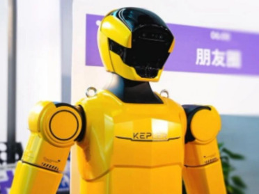 从工厂到展台：开普勒K2“大黄蜂”亮相AWE2026，秀出工业级人形真功夫
