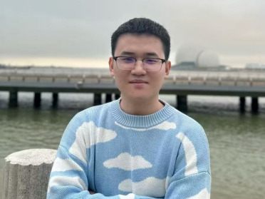 大厂抢郭达雅进行时！DeepSeek核心成员还是个“综艺巨佬”