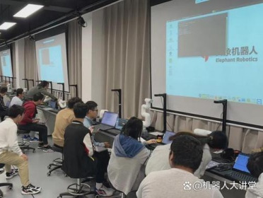 复旦实验室的“回头客”：一台协作机械臂如何凭实力“常驻”顶尖学府？