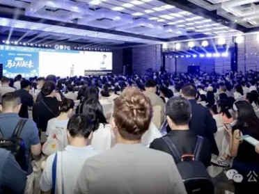 520当天400万AI人，都在量子位听这近20场演讲&对谈｜第四届中国AIGC产业峰会