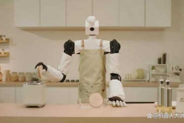 撕开隐形裂缝，LiberAI 重构世界模型
