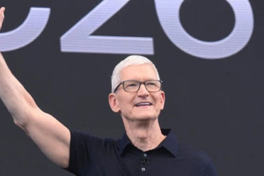 库克最后一舞，苹果拿出Siri AI