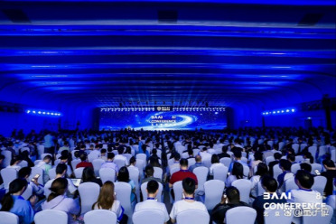 2026智源大会开幕：推动AI、物理世界和生命科学“三体互动”
