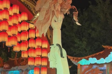 景区机械臂出圈背后：人机共生不能只靠胆子