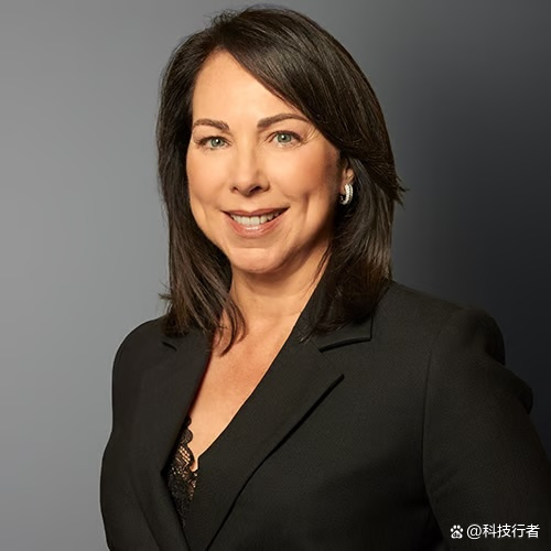Lara Dewar的MWC上海2026观察：通信行业成了通信大会的“少数派”