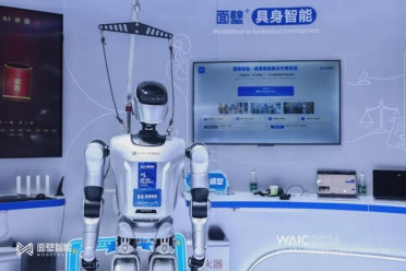 这届WAIC，机器人的“记忆短板”，被一家国产大模型独角兽打破了