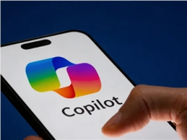 微软给 Copilot 智能体装上“刹车”：发邮件、付款前必须人工点头