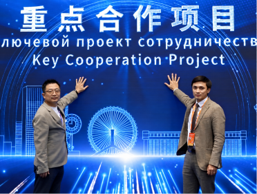 上合论坛官宣AI新合作：零一万物与哈萨克斯坦签约共建AI教育